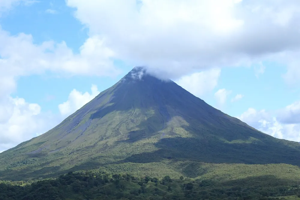 Arenal Volcano National Park – Las Coladas Lava Trail, trail in Arenal & La Fortuna (photo 2 of 2)
