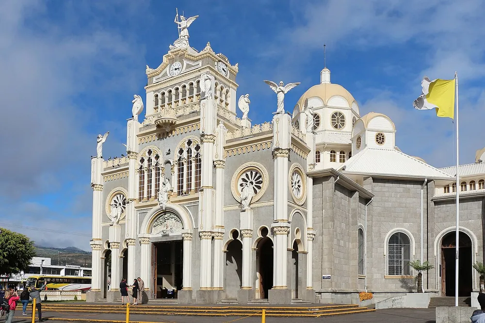 Basílica de Nuestra Señora de los Ángeles, landmark in San José & Central Valley (photo 2 of 3)