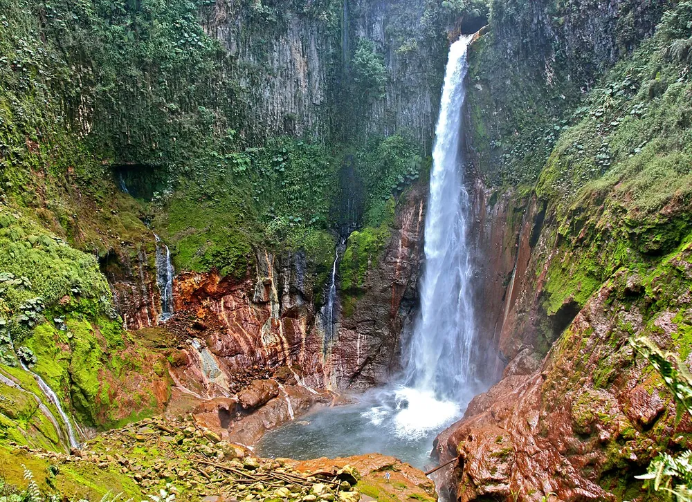Catarata del Toro, waterfall in San José & Central Valley (photo 1 of 3)