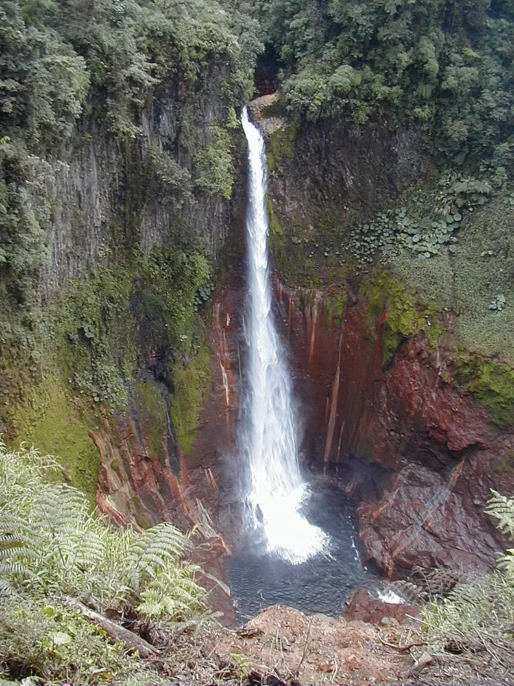 Catarata del Toro, waterfall in San José & Central Valley (photo 2 of 3)