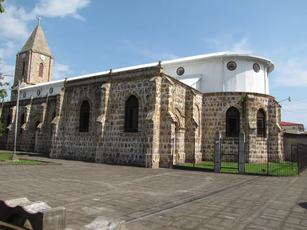 Puntarenas Cathedral (Sagrado Corazón de Jesús), lugar emblemático en Península de Nicoya (foto 3 de 3)