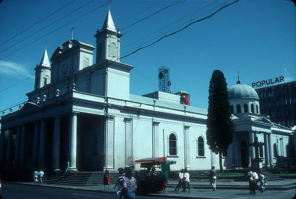 Catedral Metropolitana de San José, lugar emblemático en San José y Valle Central (foto 2 de 5)