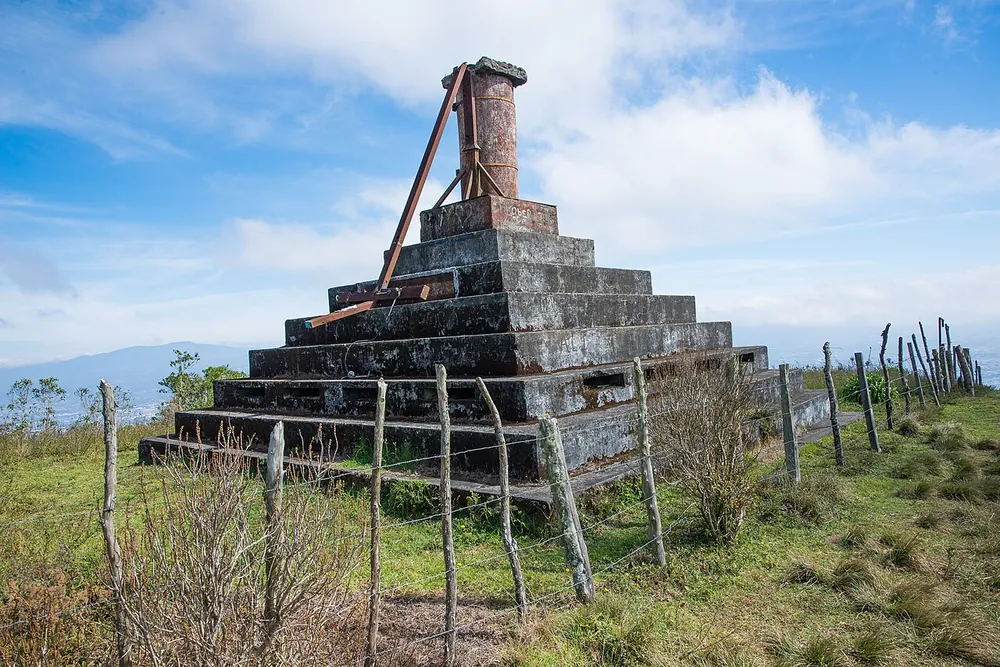 Cruz de Alajuelita, viewpoint in San José & Central Valley (photo 4 of 6)