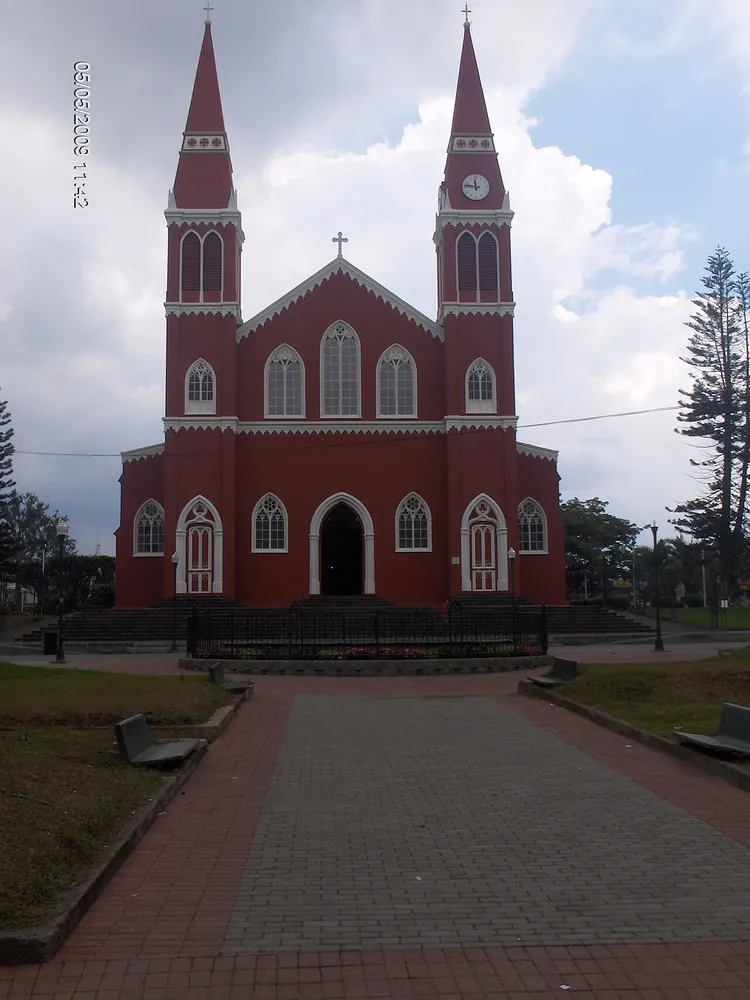 Grecia's Red Metal Church, landmark in San José & Central Valley (photo 3 of 3)