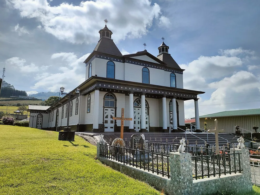 Iglesia de Laguna (Our Lady of the Rosary), Zarcero, lugar emblemático en San José y Valle Central