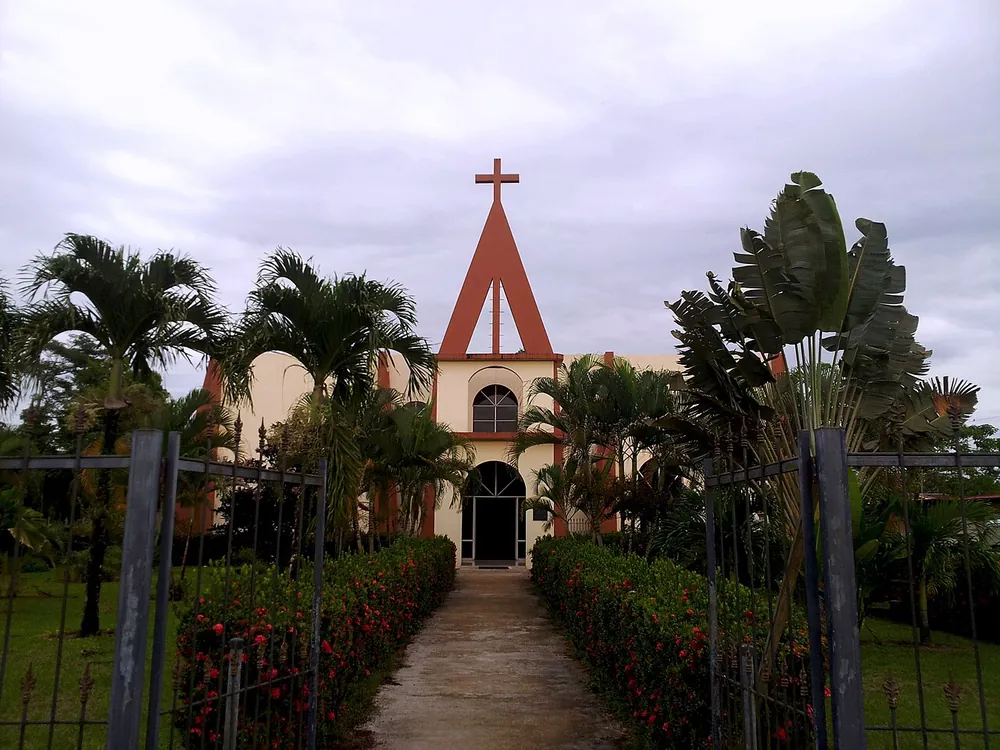 San Rafael de Guatuso Church & Park, lugar emblemático en Arenal y La Fortuna