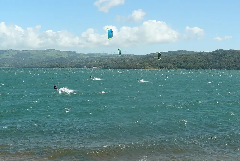 Lake Arenal Windsurf & Kitesurf Beach (Tico Wind peninsula), playa en Arenal y La Fortuna (foto 1 de 3)