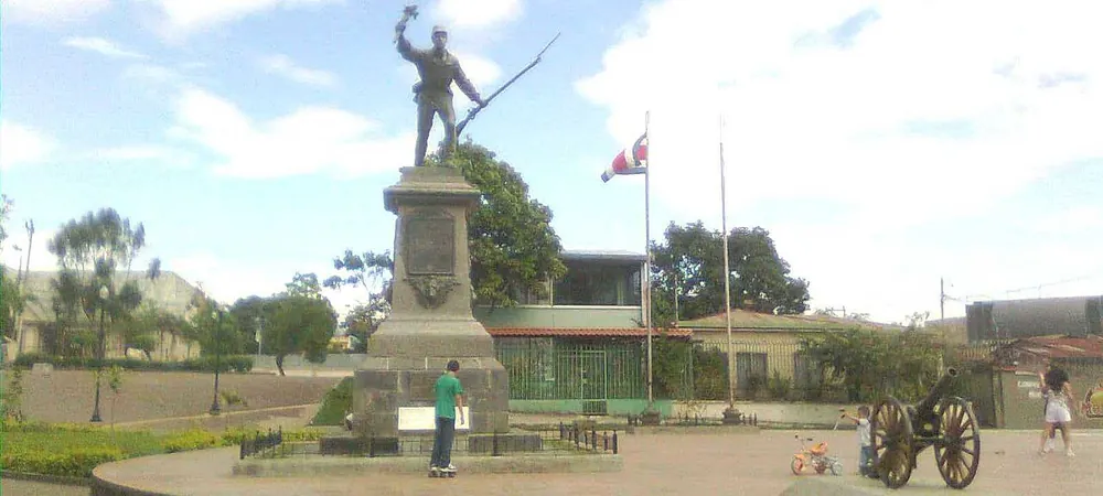 Monumento a Juan Santamaría, lugar emblemático en San José y Valle Central (foto 2 de 3)
