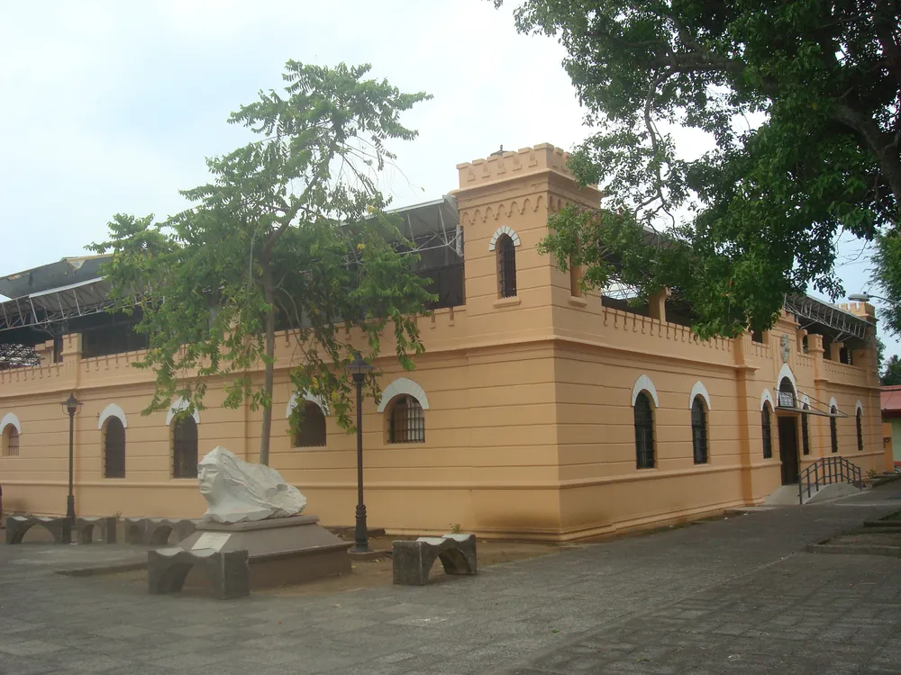 Puntarenas History Museum & Casa de la Cultura (old barracks), lugar emblemático en Península de Nicoya