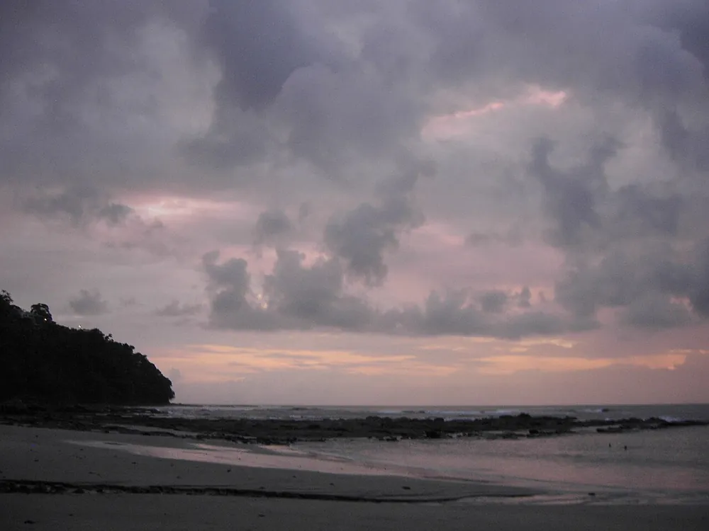 Playa Blanca (Punta Leona), para nadar en Jacó y Herradura (foto 3 de 3)