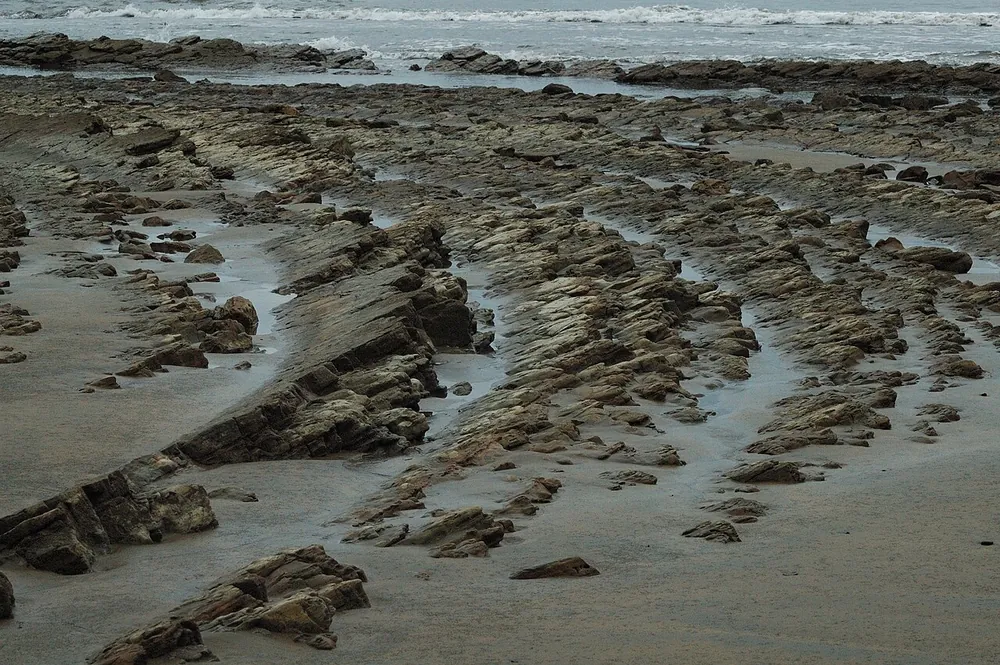 Playa Dominicalito, beach in Central Pacific (photo 2 of 2)