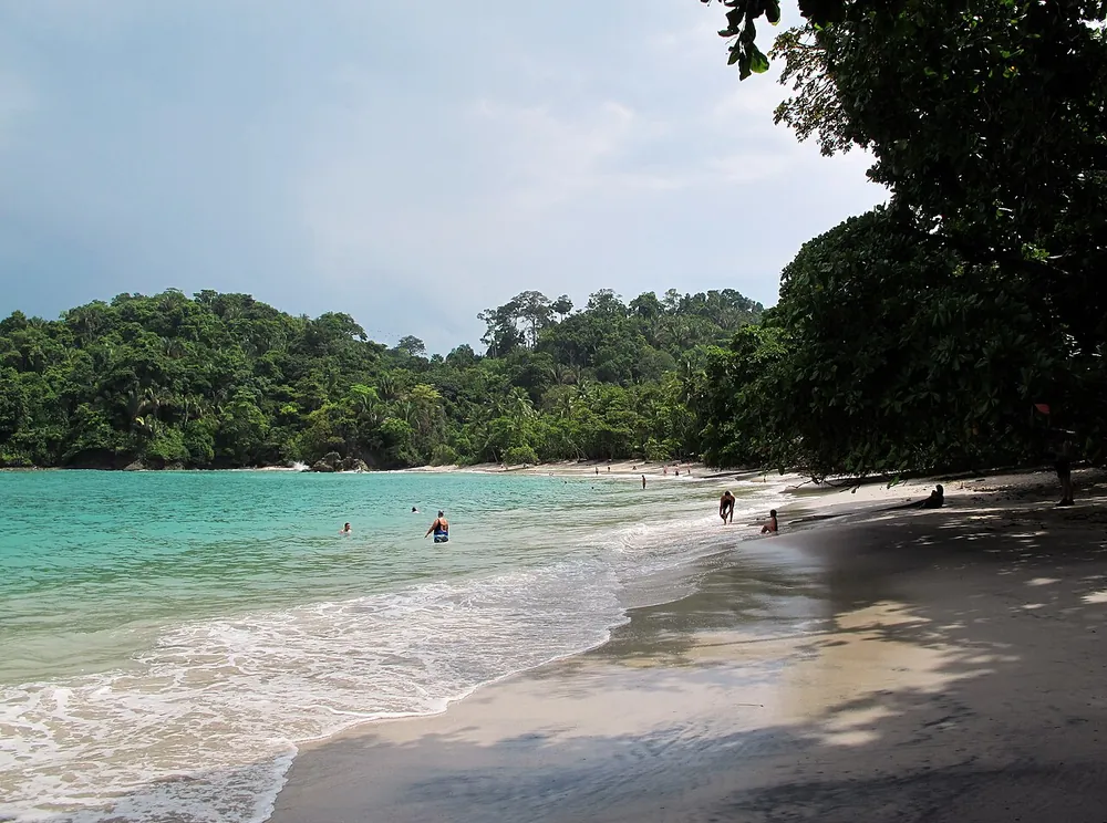 Playa Espadilla Sur, beach in Central Pacific (photo 3 of 5)