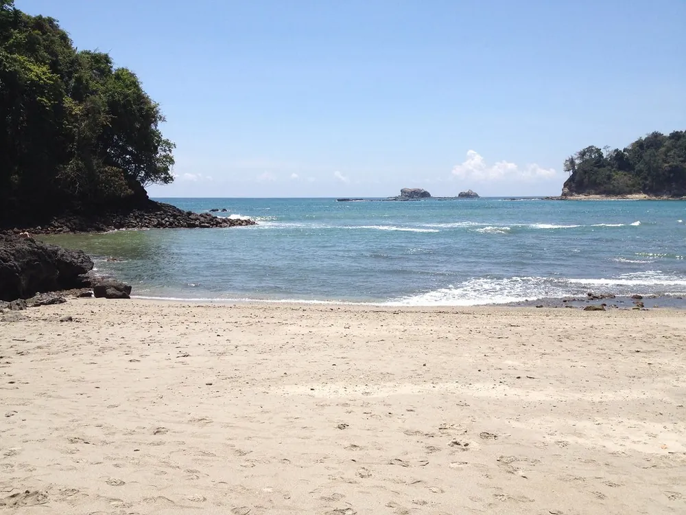 Playa Gemelas, playa en Pacífico Central (foto 1 de 2)