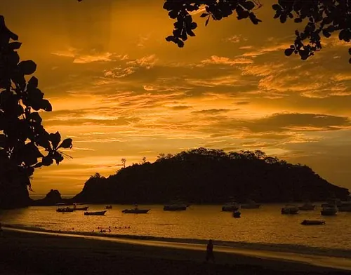 Playa Ocotal, beach in Guanacaste (photo 2 of 3)