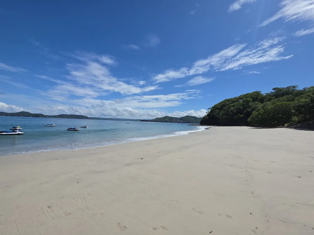 Playa Penca (Punta Cacique, Playas del Coco), playa en Guanacaste