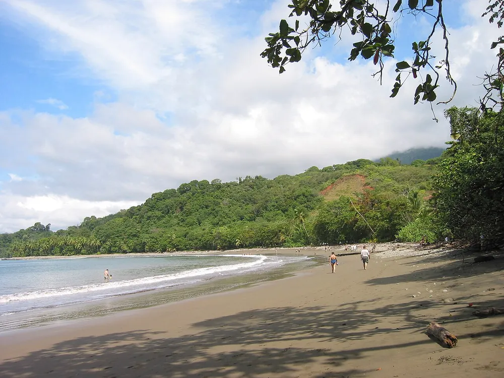 Playa Piñuelas, playa en Pacífico Central (foto 2 de 2)