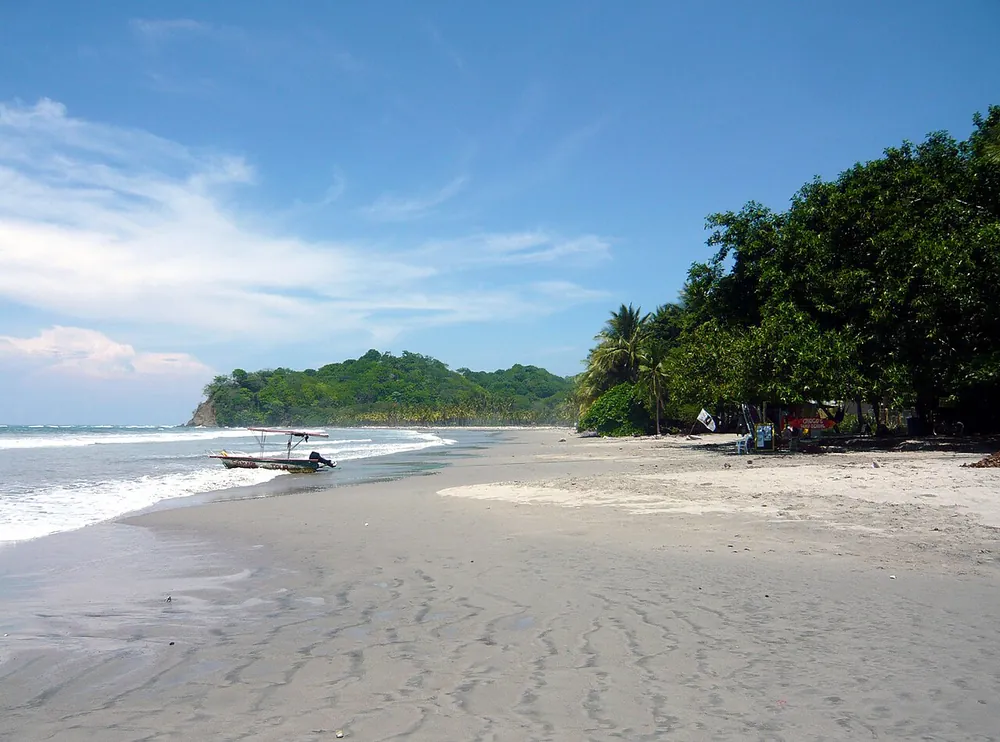 Playa Sámara, beach in Nicoya Peninsula (photo 1 of 4)