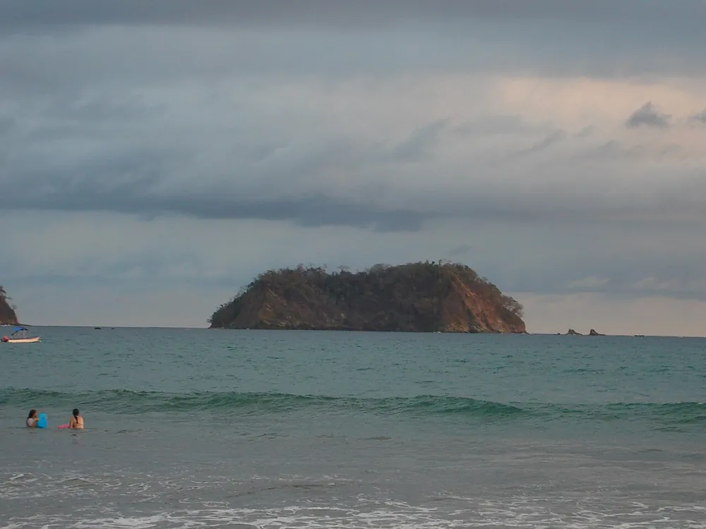 Playa Sámara, beach in Nicoya Peninsula (photo 4 of 4)