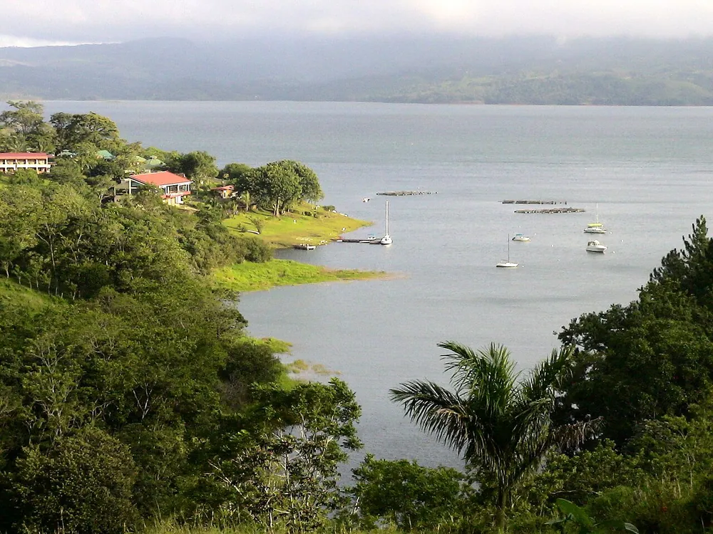 Puerto San Luis Cove (west shore of Lake Arenal), viewpoint in Arenal & La Fortuna