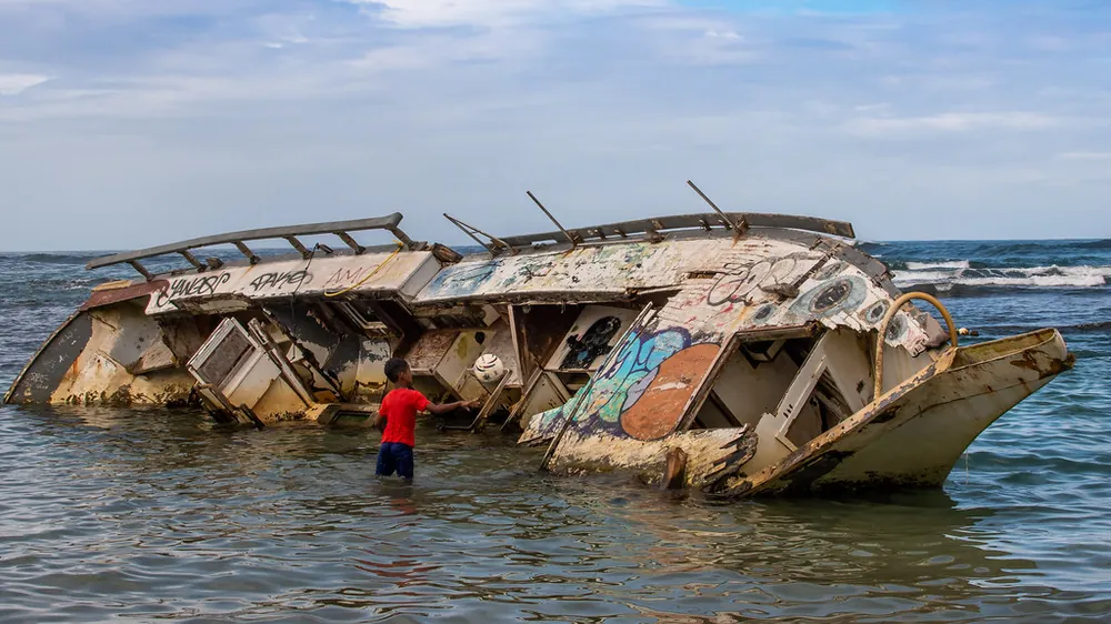 Puerto Viejo Shipwreck, landmark in Caribbean Coast (photo 1 of 2)