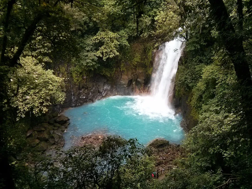 Río Celeste Waterfall, catarata en Arenal y La Fortuna (foto 5 de 5)