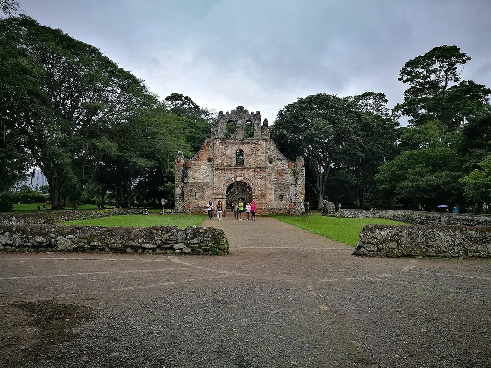 Ruinas de Ujarrás, landmark in San José & Central Valley (photo 2 of 3)